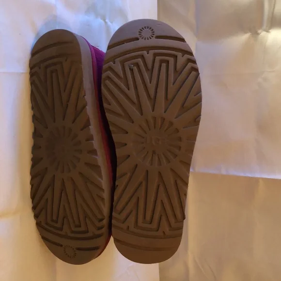 Women’s Ugg Swarovski Sparkly Bling Short Boot Burgundy size 6 - Picture 7 of 7